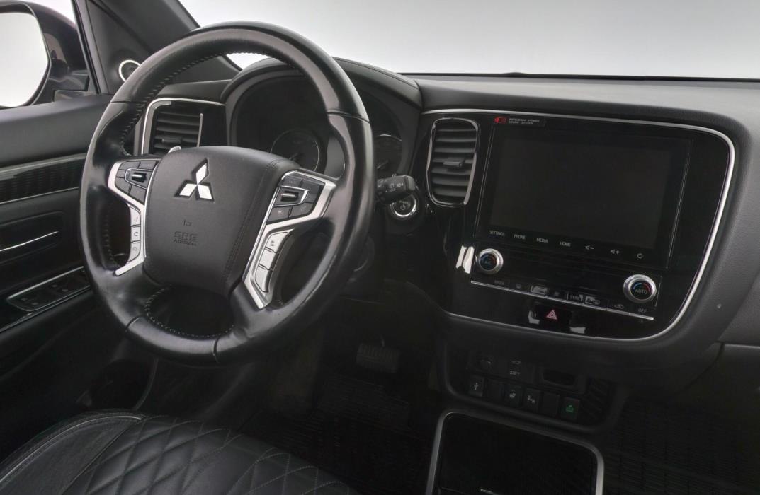 MITSUBISHI Outlander PHEV 2020