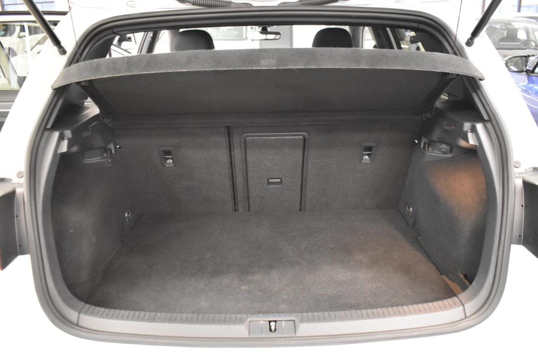 VOLKSWAGEN Golf 2020