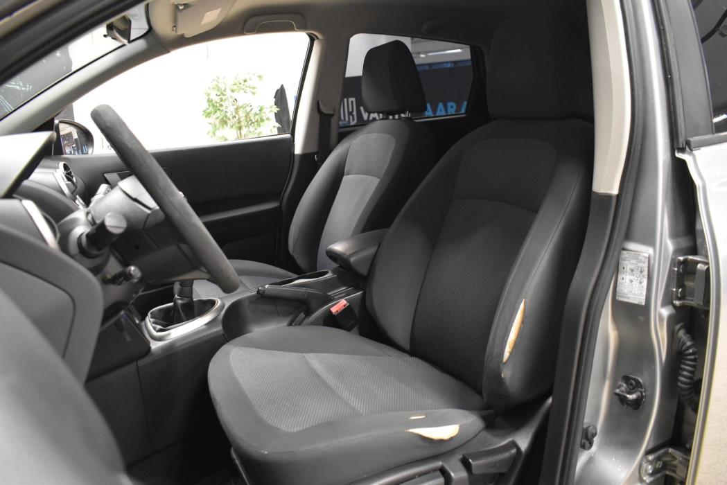 NISSAN Qashqai 2010