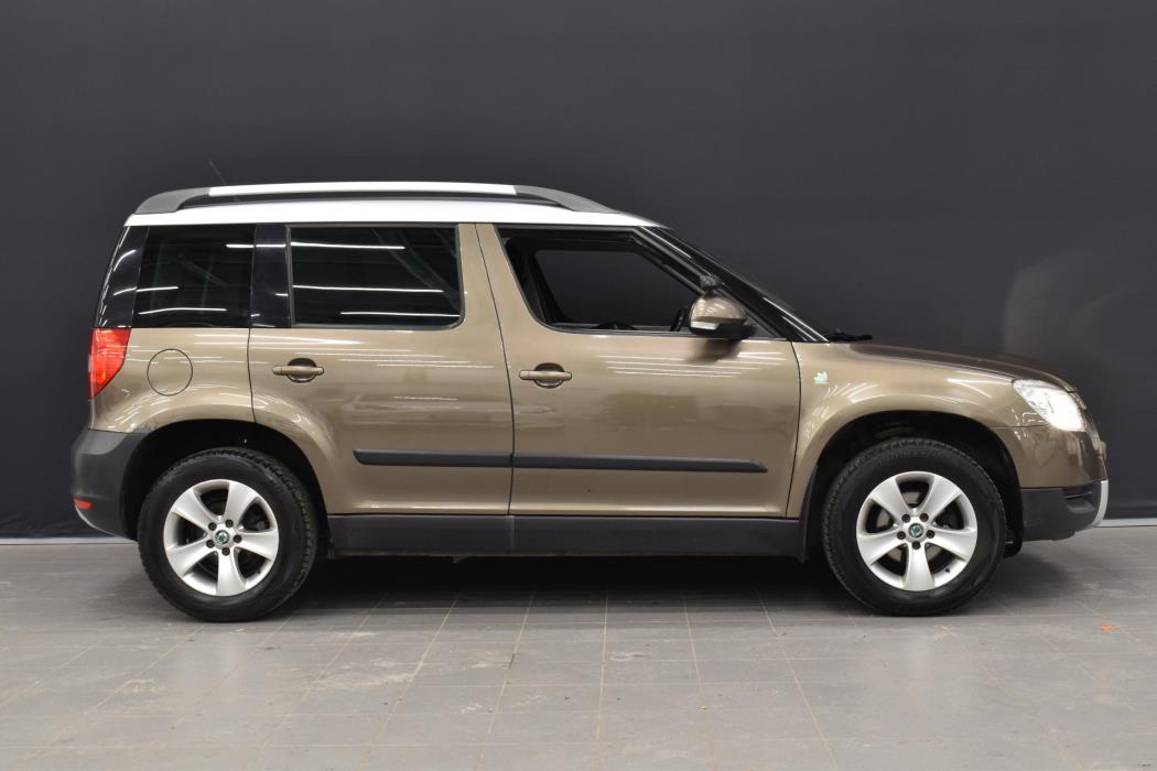 SKODA Yeti 2011