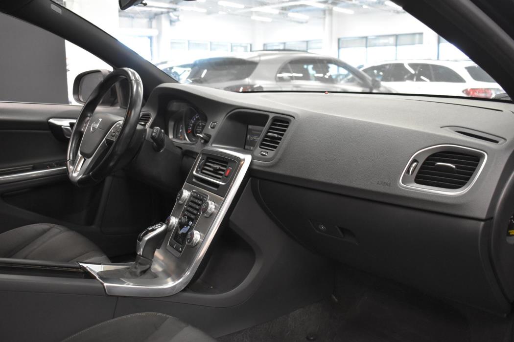 VOLVO V60 2014