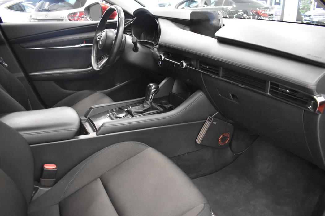 MAZDA 3 2020