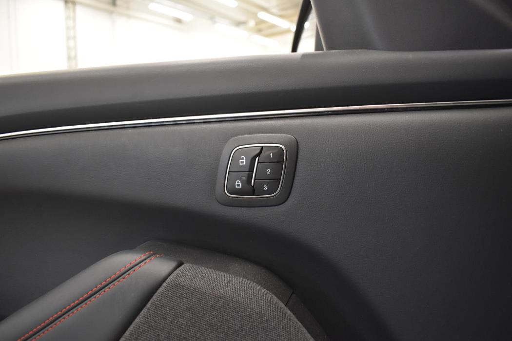 FORD Mustang Mach-E 2021