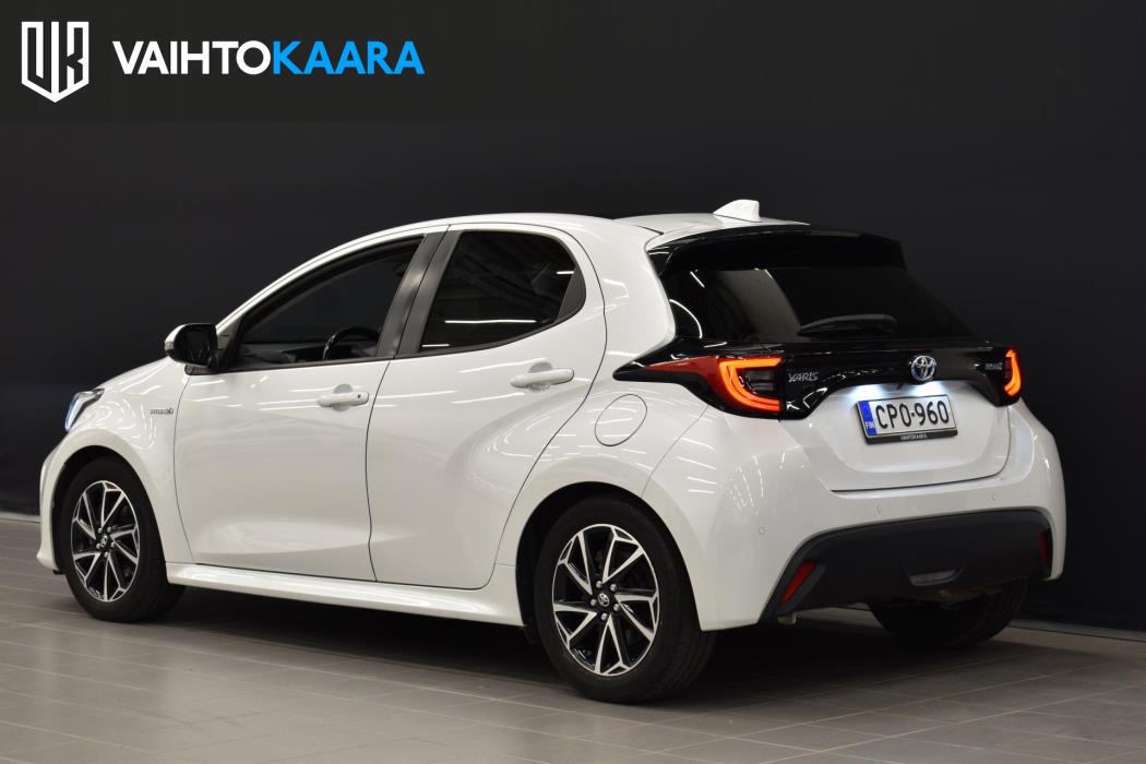 TOYOTA Yaris 2021