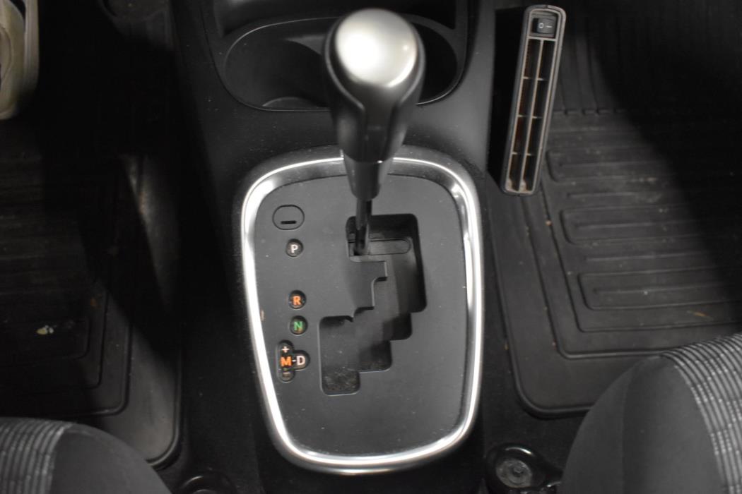 TOYOTA Yaris 2014