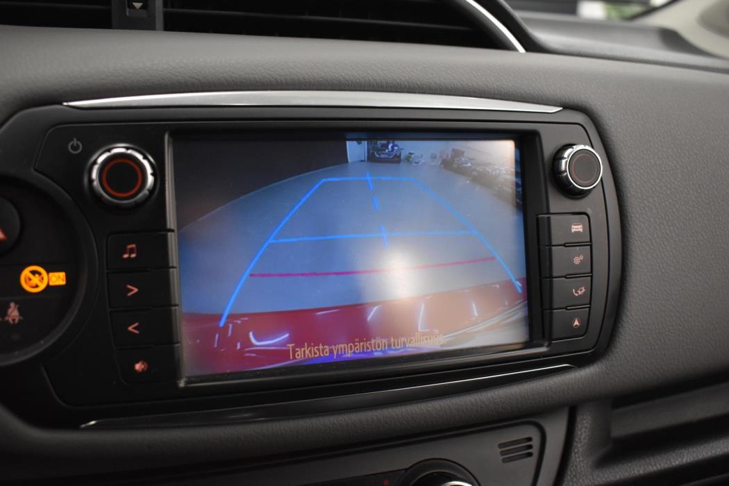 TOYOTA Yaris 2014