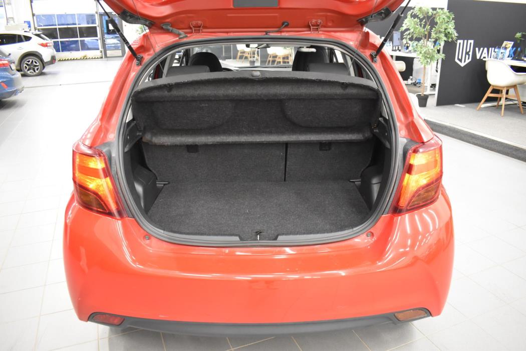 TOYOTA Yaris 2014