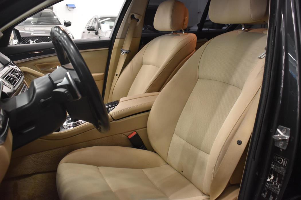 BMW 520 2011