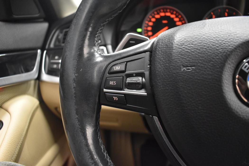 BMW 520 2011