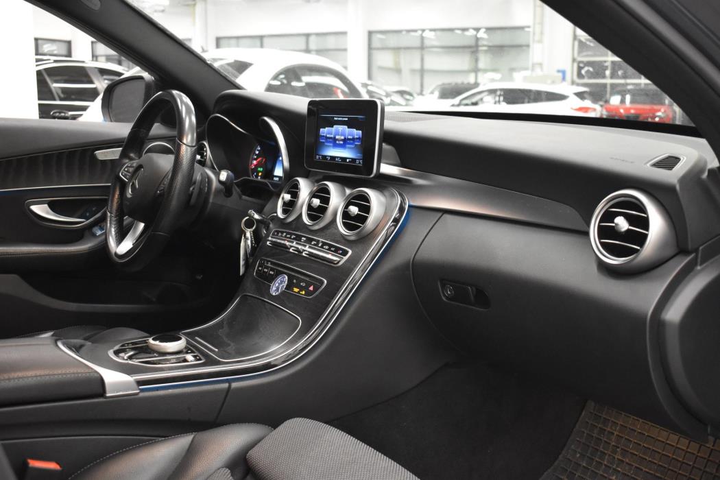 MERCEDES-BENZ C 2016