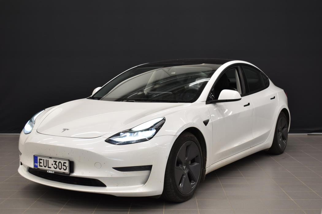 TESLA Model 3 2021