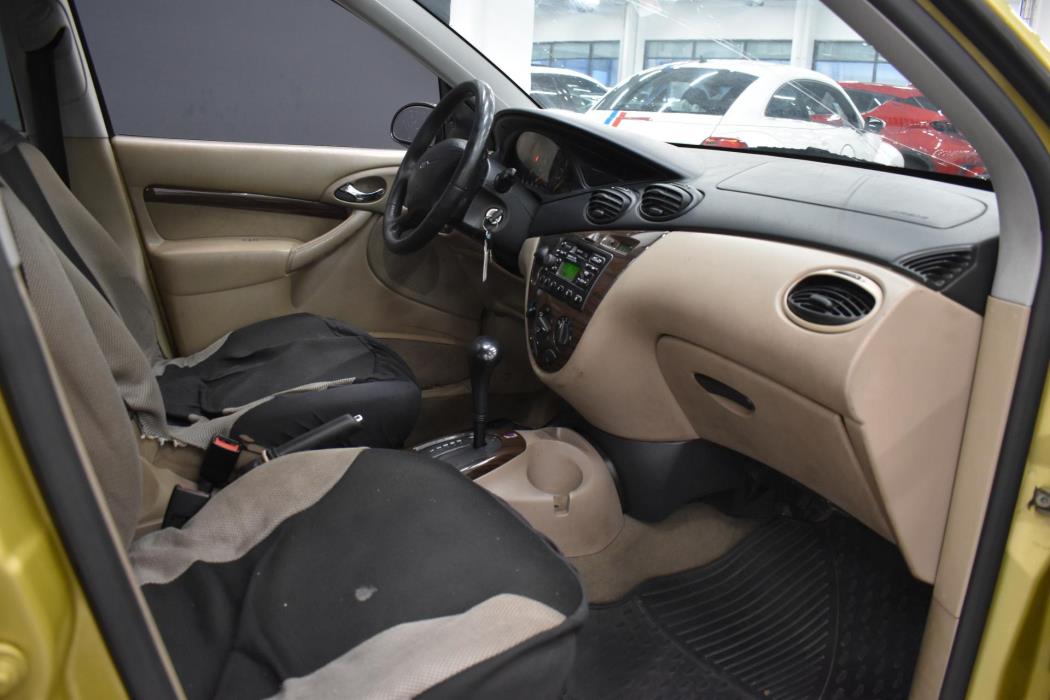 FORD Focus 2000