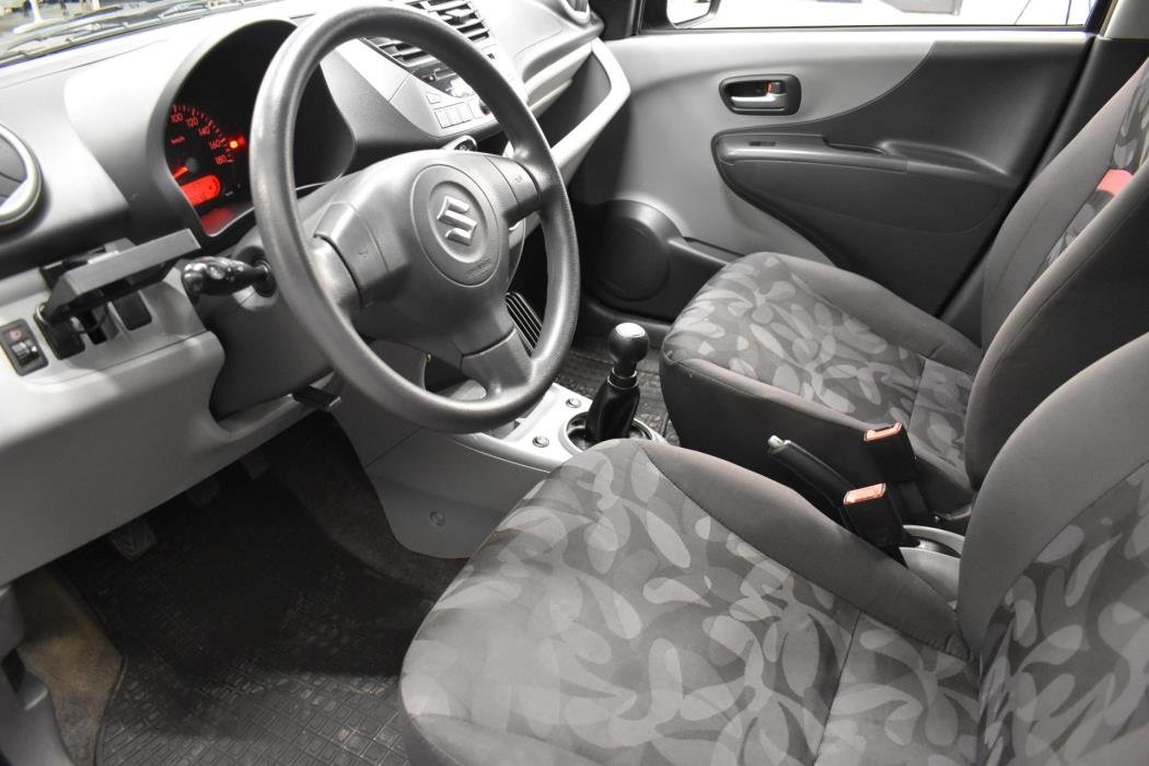 SUZUKI Alto 2010