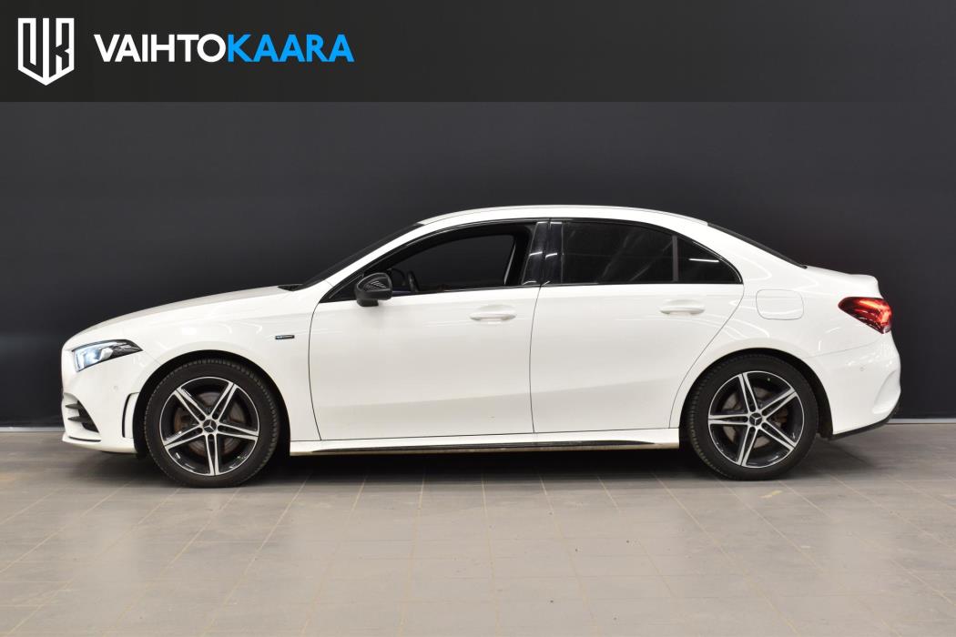 MERCEDES-BENZ A 2021