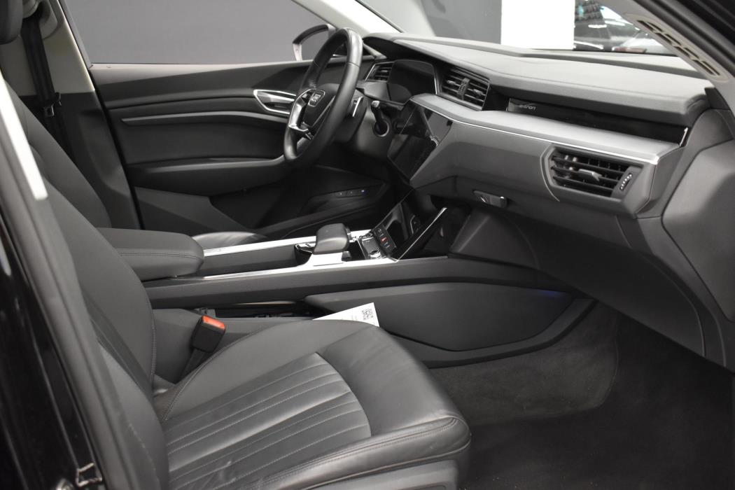 AUDI e-tron 2021