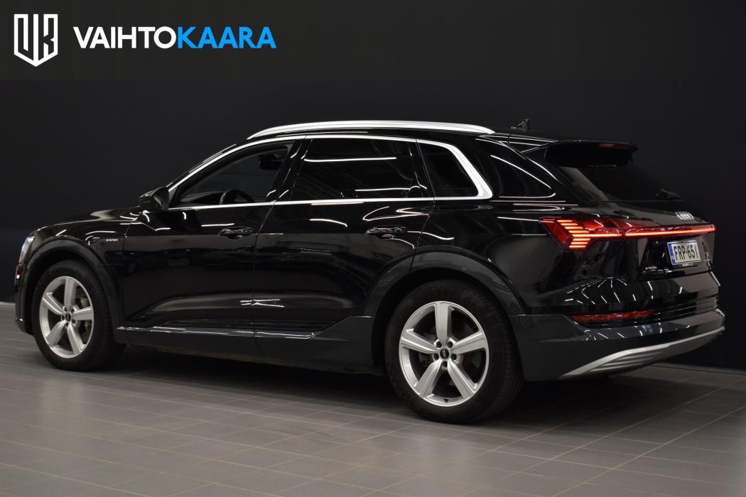 AUDI e-tron 2021