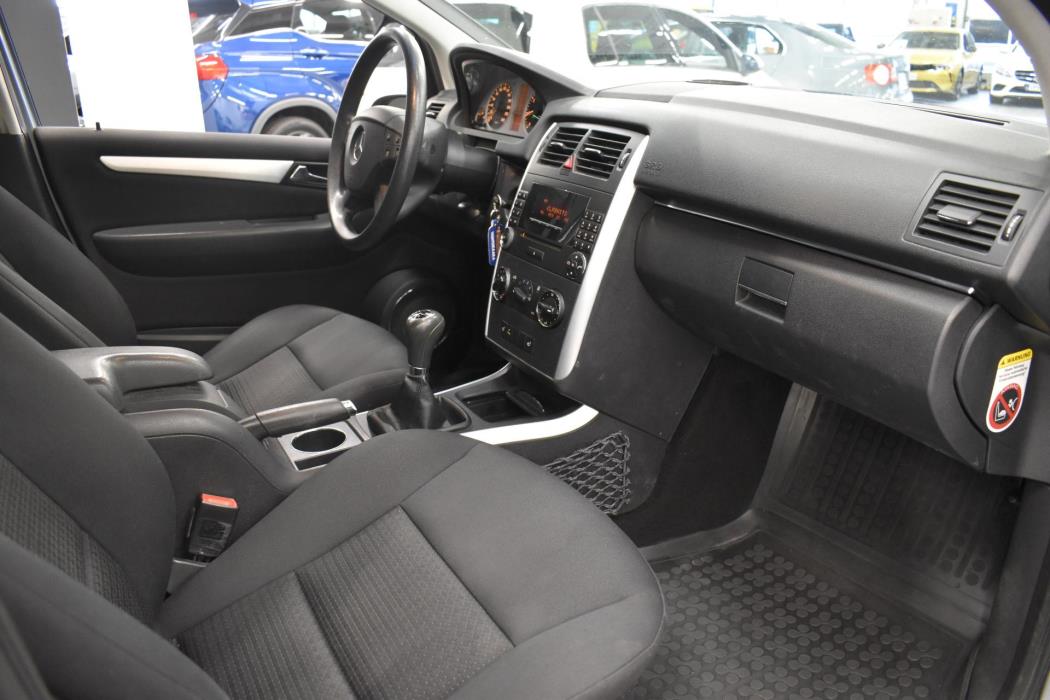 MERCEDES-BENZ B 2006
