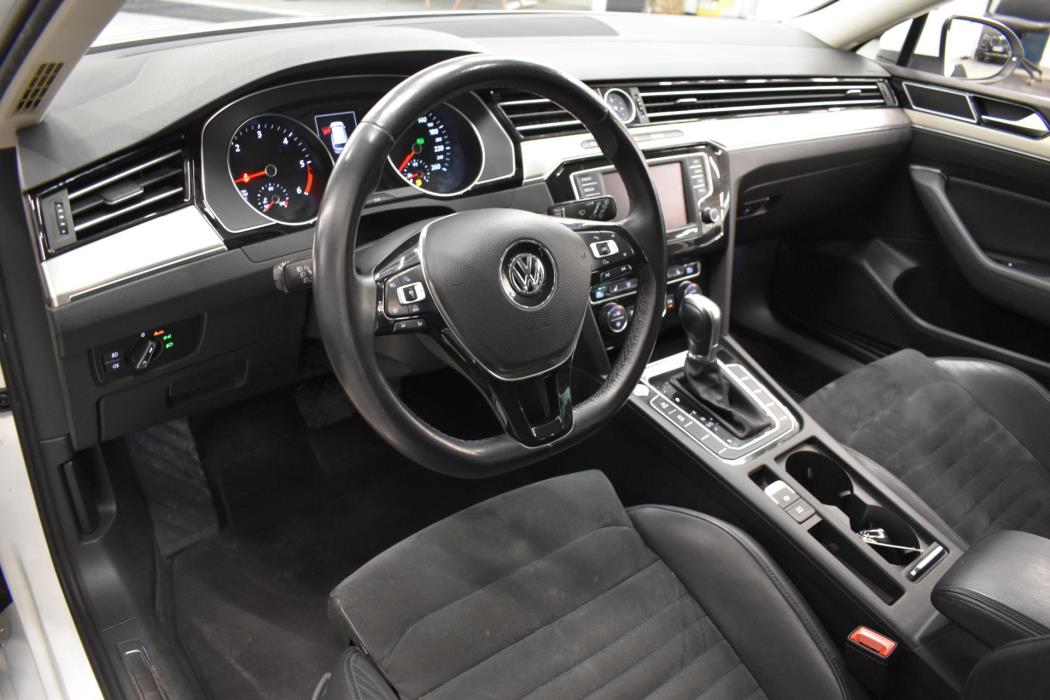 VOLKSWAGEN Passat 2016