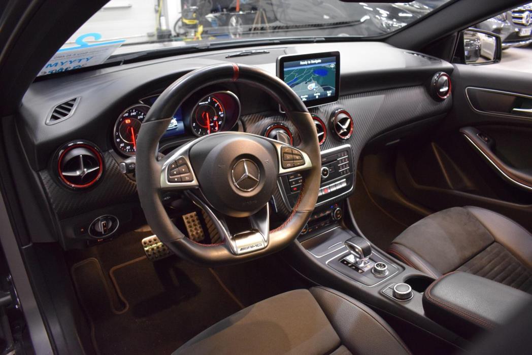 MERCEDES-BENZ A 45 AMG 2016