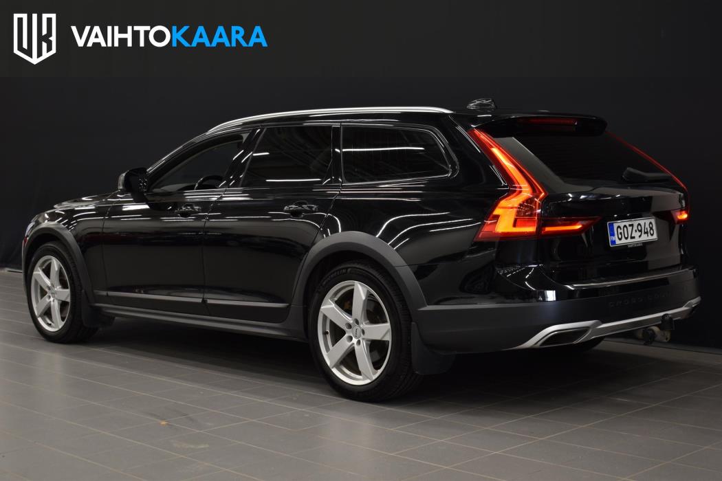 VOLVO V90 Cross Country 2018