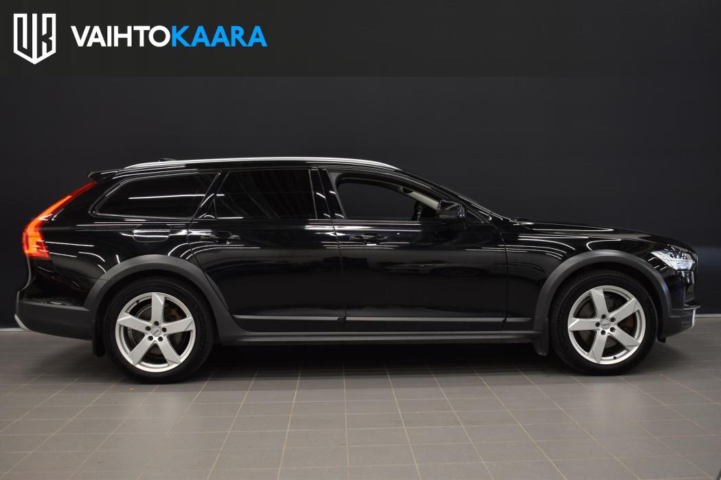 VOLVO V90 Cross Country 2018