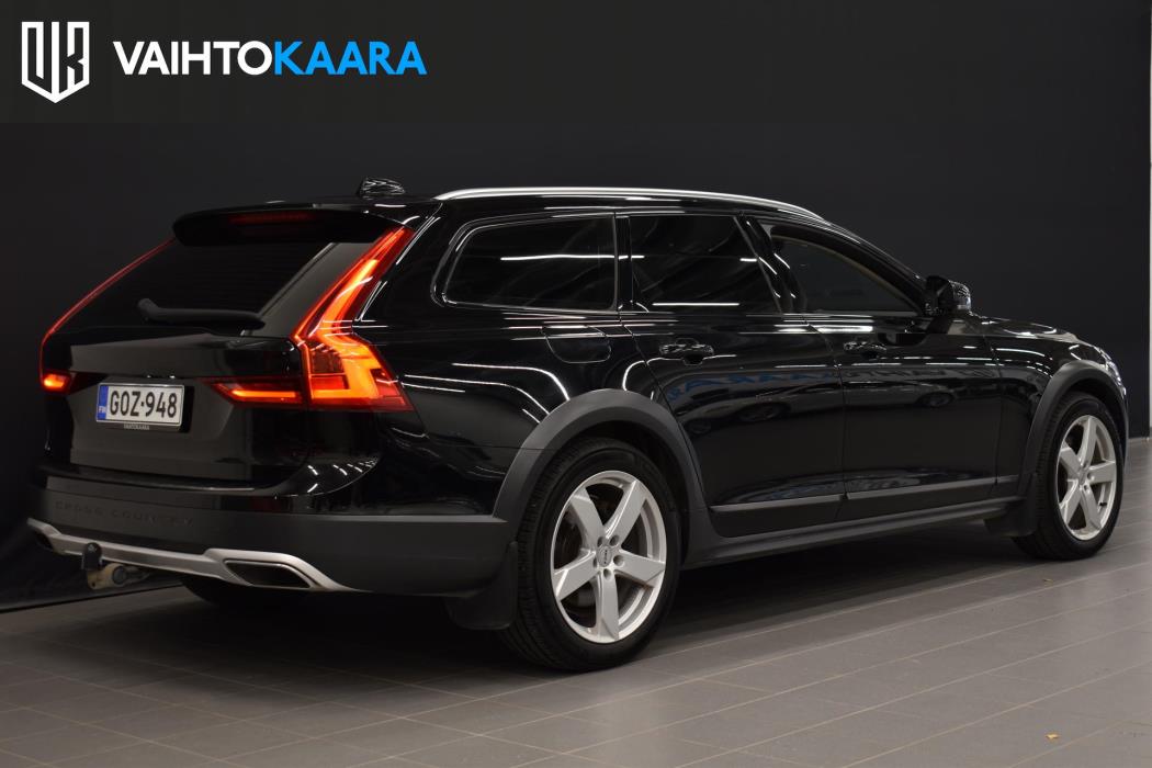 VOLVO V90 Cross Country 2018