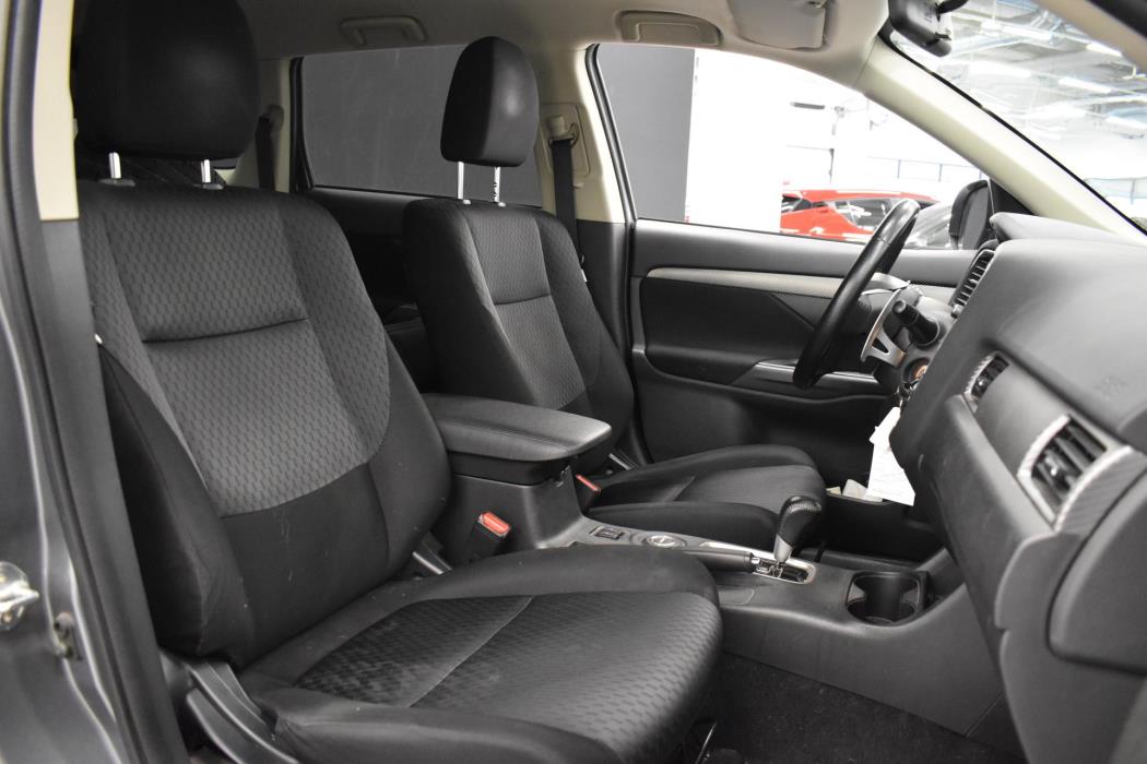 MITSUBISHI Outlander 2013