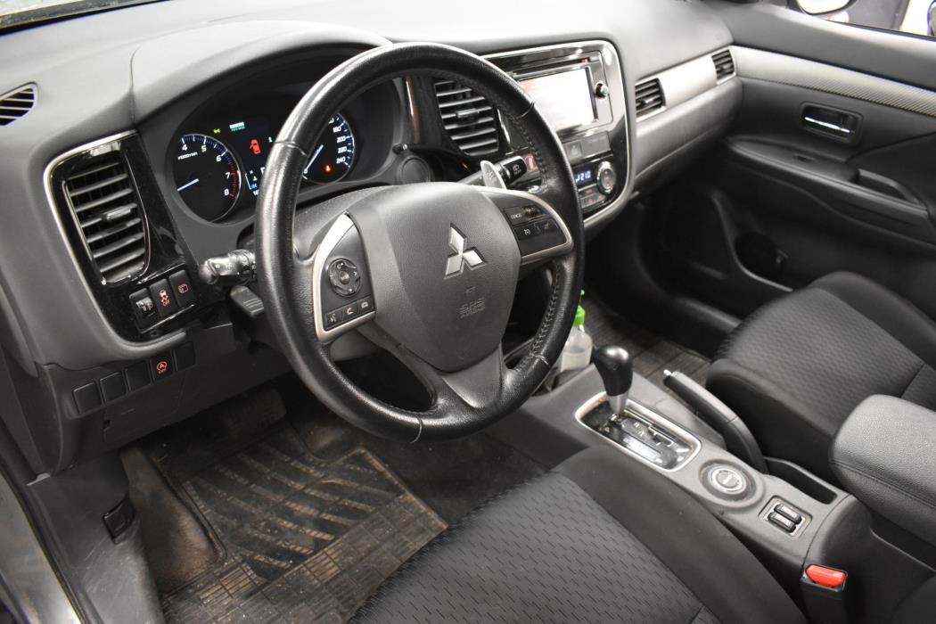 MITSUBISHI Outlander 2013