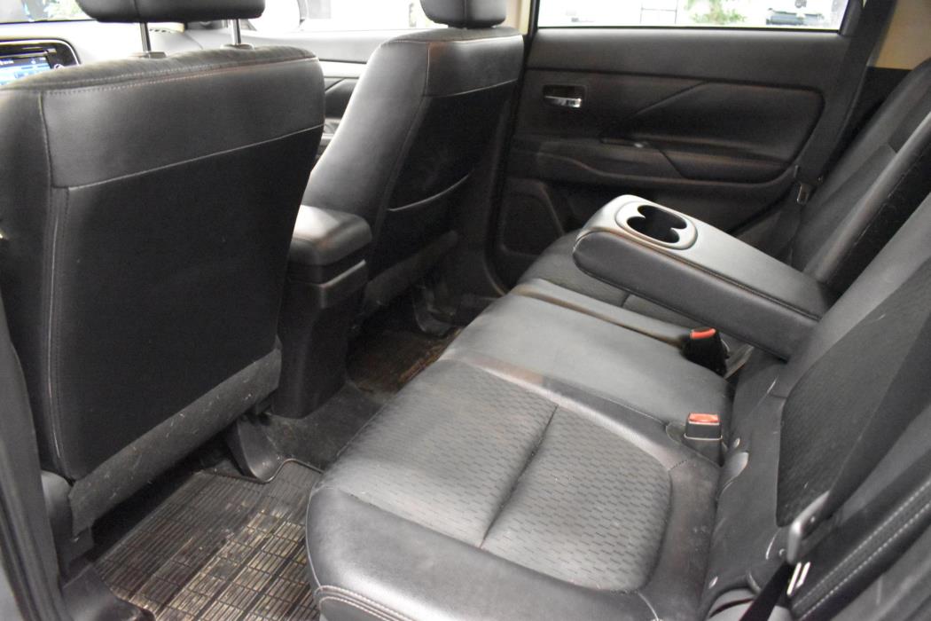 MITSUBISHI Outlander 2014