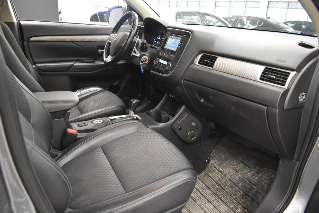 MITSUBISHI Outlander 2014