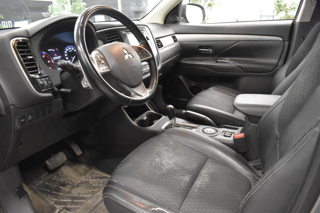 MITSUBISHI Outlander 2014