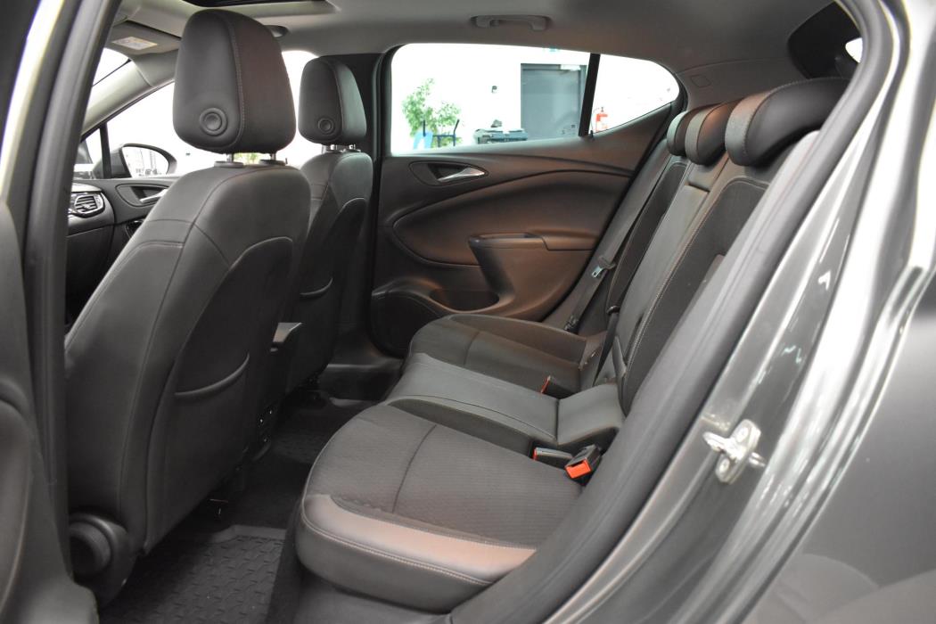 OPEL Astra 2018