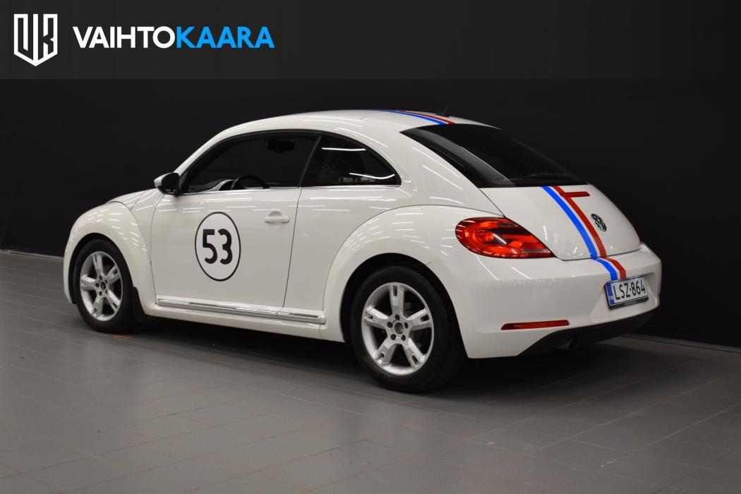 VOLKSWAGEN Beetle 2013