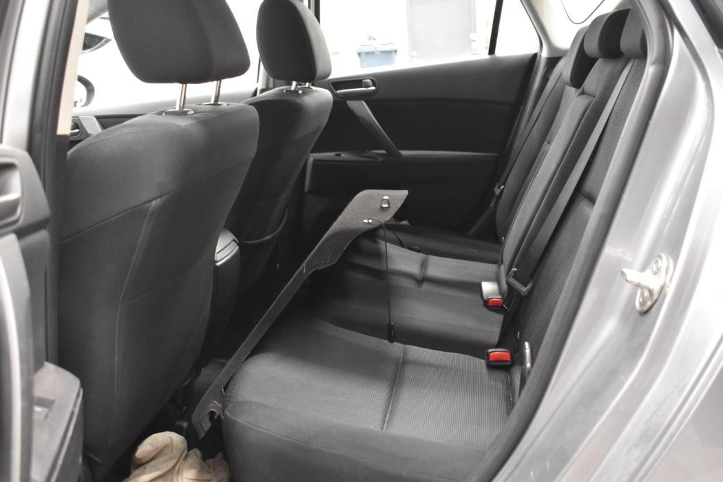 MAZDA 3 2010