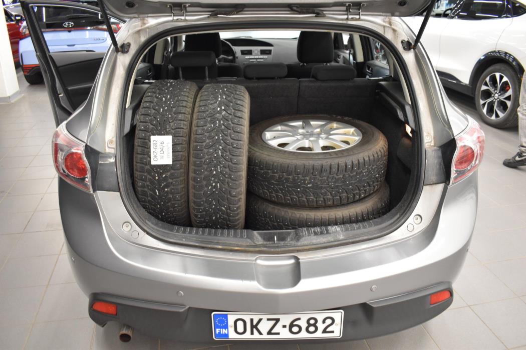 MAZDA 3 2010