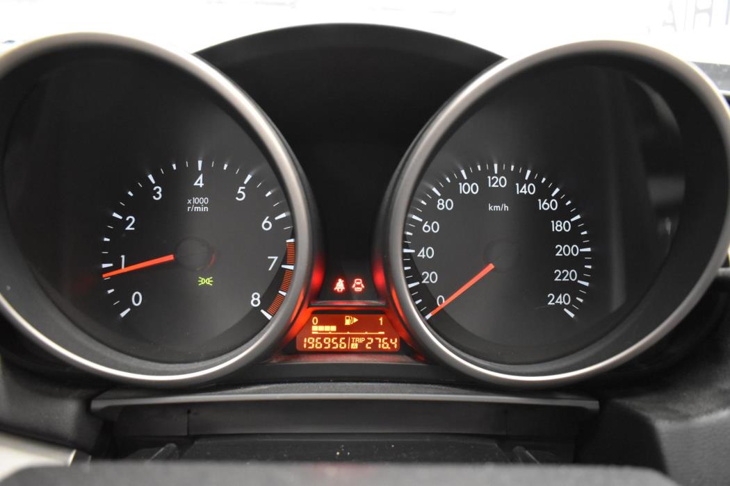 MAZDA 3 2010