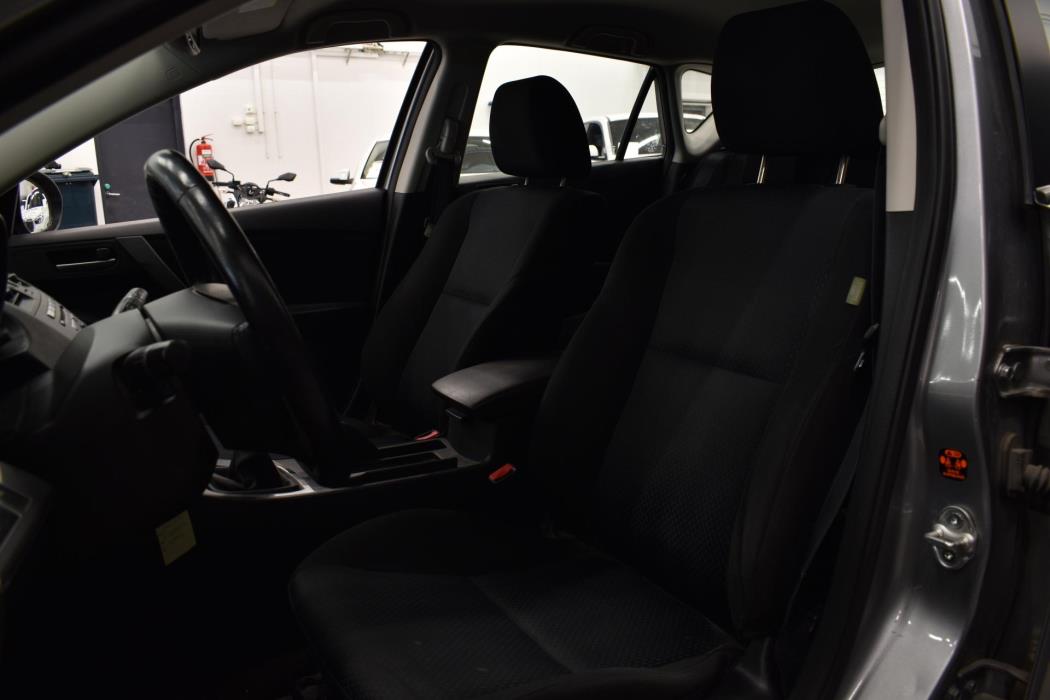 MAZDA 3 2010