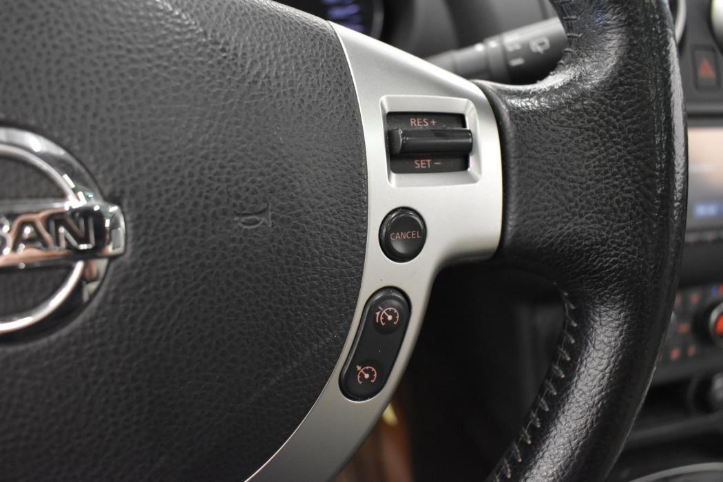 NISSAN Qashqai+2 2012
