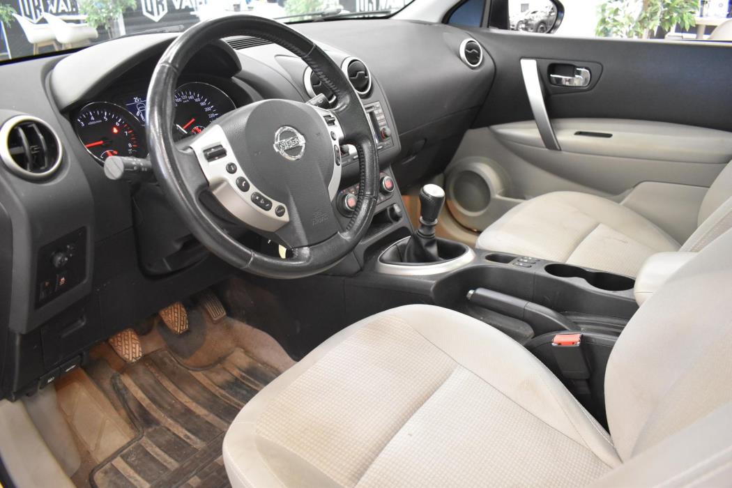 NISSAN Qashqai+2 2012