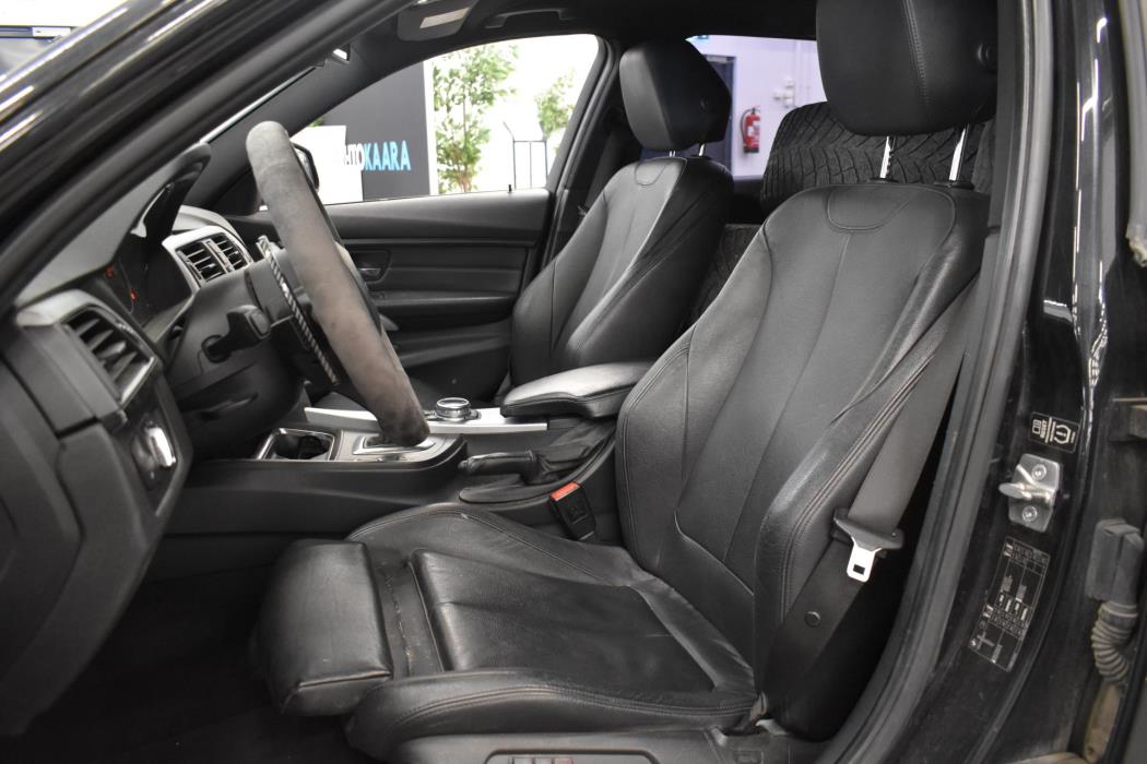 BMW 330 2014