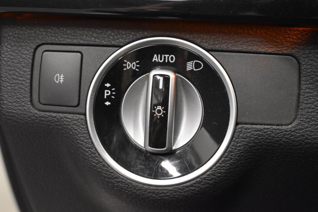 MERCEDES-BENZ E 2012