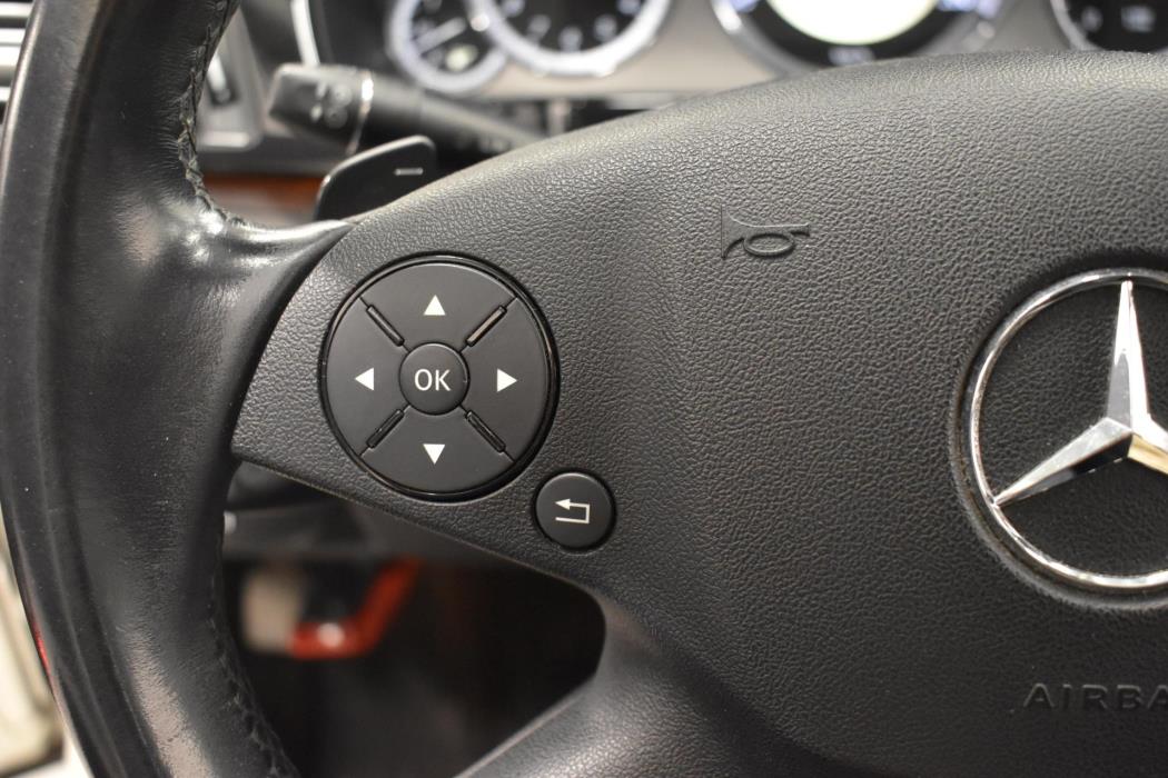 MERCEDES-BENZ E 2012