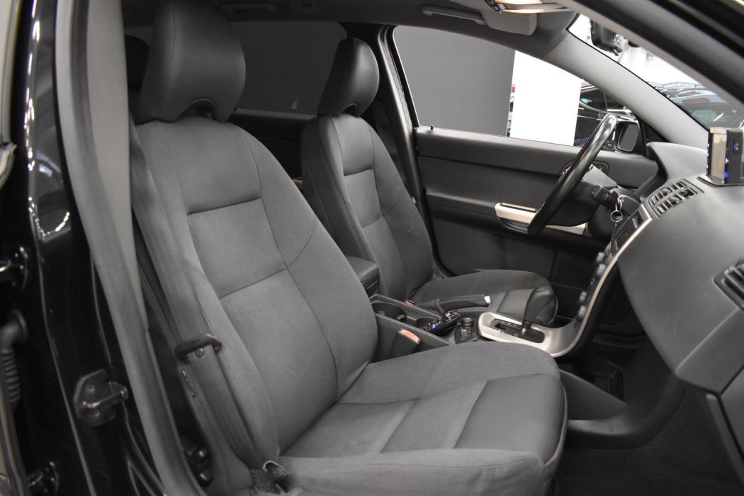 VOLVO V50 2004