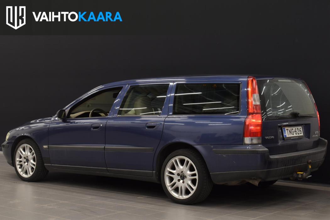 VOLVO V70 2004