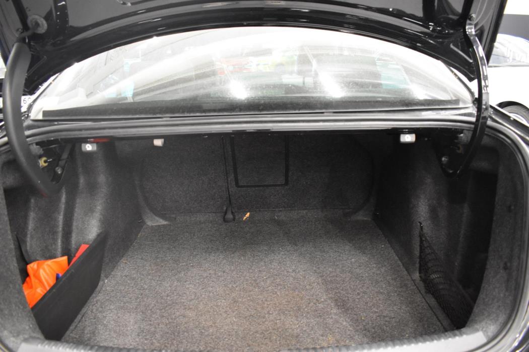 VOLKSWAGEN Jetta 2011