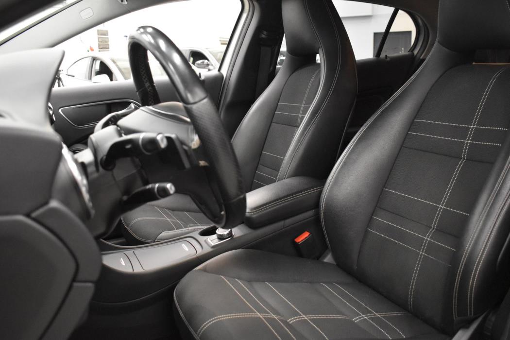 MERCEDES-BENZ GLA 2015