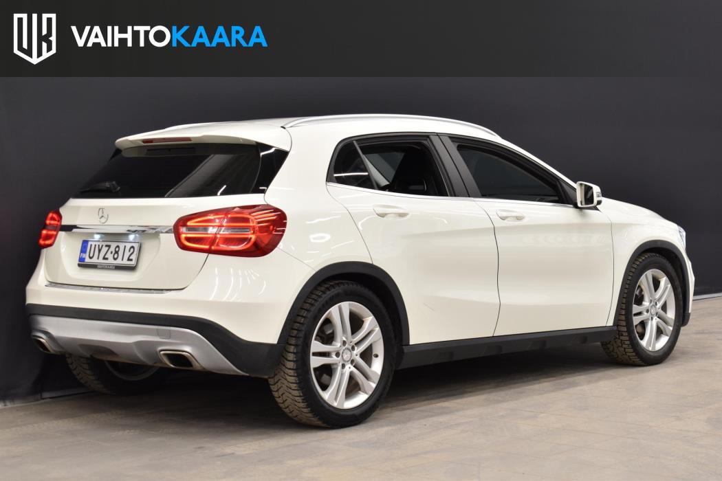 MERCEDES-BENZ GLA 2015