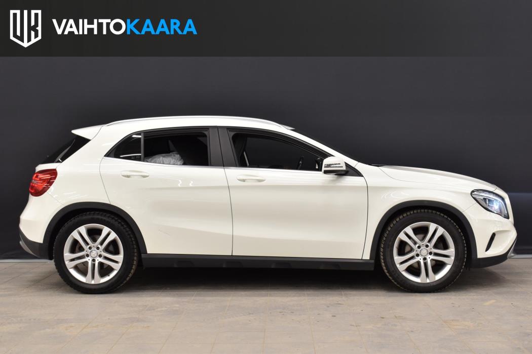 MERCEDES-BENZ GLA 2015