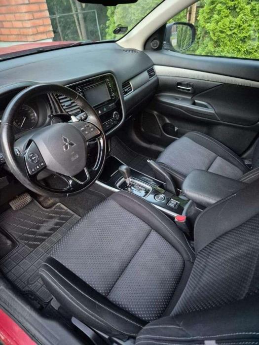 MITSUBISHI Outlander 2018