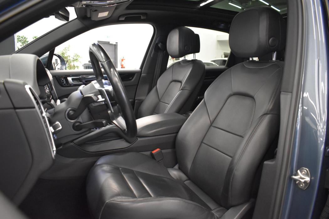 PORSCHE Cayenne 2019